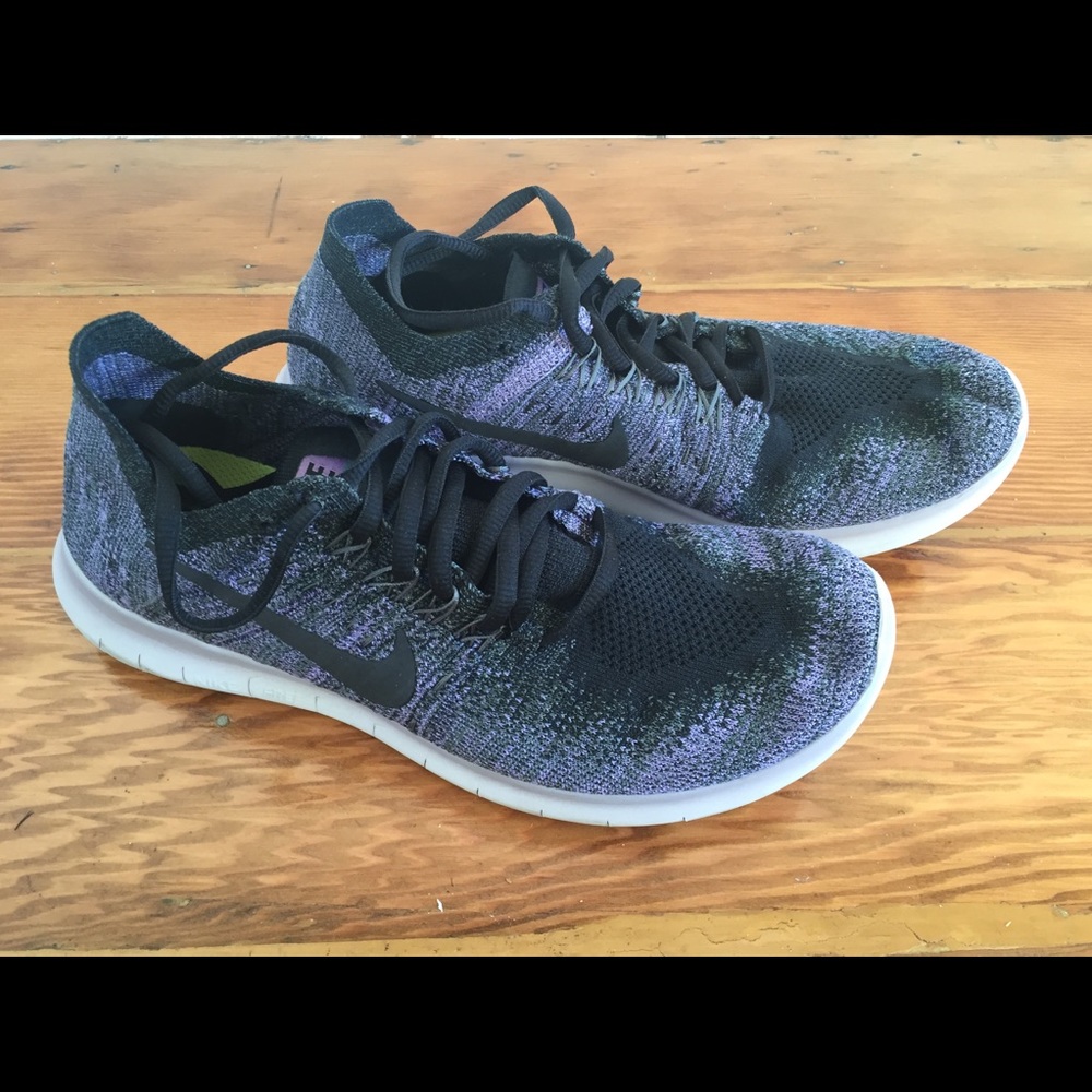 NIke Women RN Flyknit 2017 Sz 7.5